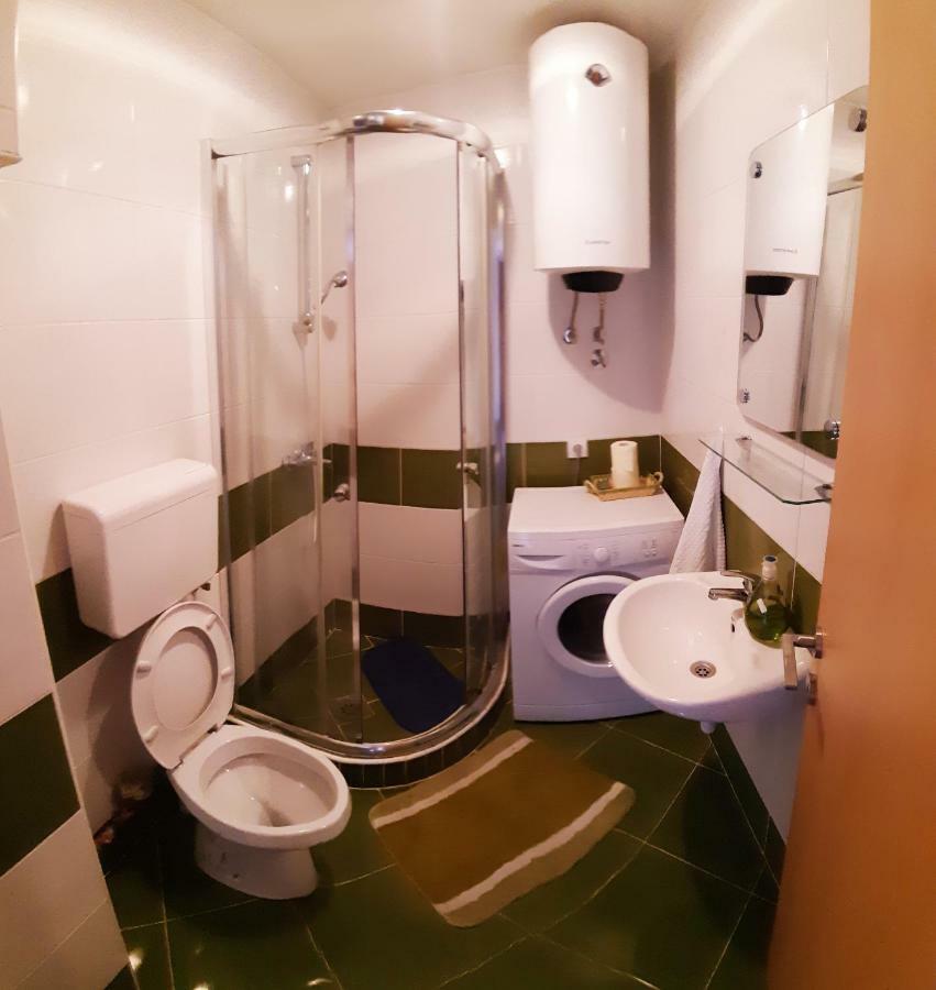 Apartment The Royal Square ツェティニェ エクステリア 写真